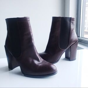 STUART WEITZMAN BROWN LEATHER BOOTIES